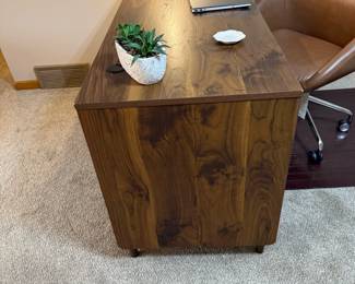Sauder Select Executive Desk