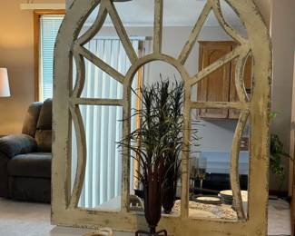 Grayson Lane Arch Window Pane
