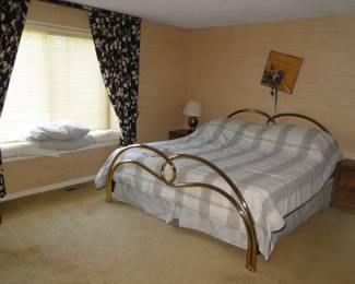 Real brass. Real classic. Real King size. Head board and Foot board and frame