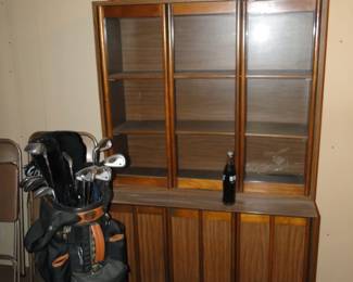 Clean and classic lines on this Mid Century Modern Piece