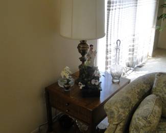 A table and a table lamp