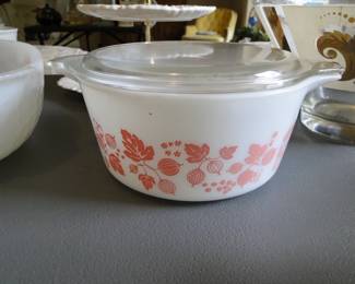Vintage Pyrex 474-B Pink Gooseberry