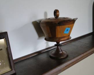 Wood candy dish