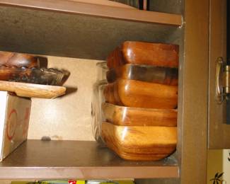Great set of wooden bowls, an plastic wrap and zippy bags