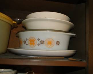 Pyrex, casserole dish