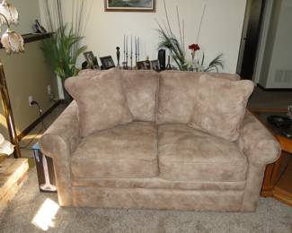Comfy lovesseat