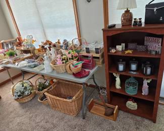 Bookshelf & Home Decor