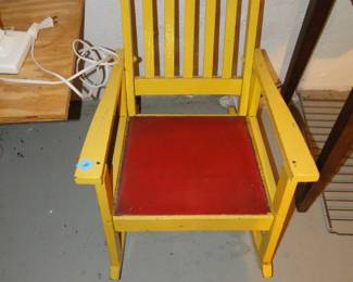 Again that small yellow rocking chair