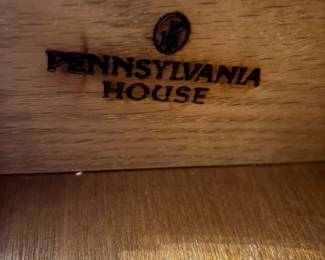 Pennsylvania House 2 pcs china cabinet
53”w 17”d 78.5”t lighted $ 350.00