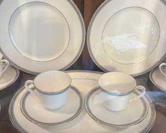 Royal Dalton Ravenswood Bone China
Almost 8 place settings. $400.00