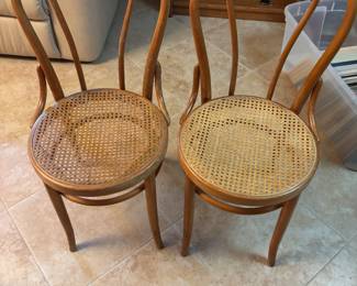 Four came bottom chairs (1) need repair 
$100.00 for 4