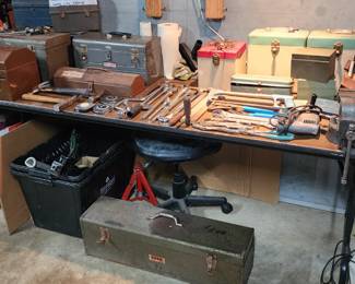 Loads of newer and vintage tools
