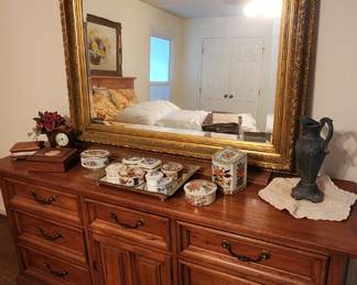70s dresser