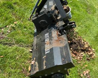 4&” 3 pt tiller with less than as n 10 hrs used
