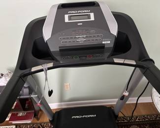 Treadmill barely used less than 5 hours $200