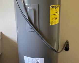 Rheem hot water heater (2 years old)