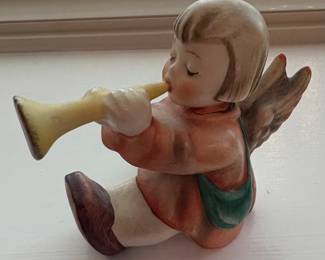 Angel with Trumpet Hummel