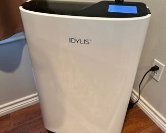 Idylis Air Purifier
Good working condition
