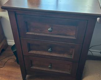 Nightstand Set
Like new!
23” across x 19” deep x 31” tall
Must be able to move and load yourself
**We have the matching tall dresser, dresser with mirror, and King bedframe for sale as well