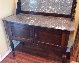Antique Marble Top Washstand
Great condition!
42” long x 18” deep x 31” to tabletop, 47” to very top.
Must be able to move and load yourself