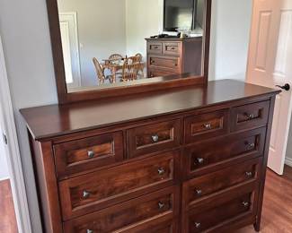Large Dresser with Mirror
Like new!
5’ across x 19” deep x 43” to top of dresser + 35” for mirror
Must be able to move and load yourself
**We have the matching nightstands, tall dresser, and King bedframe for sale as well