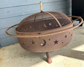 SunnyDaze Cosmic Fire Pit
Good condition, not rusted through.
42” across