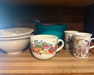 Vintage Mugs and Cups