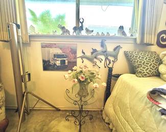 Small Glass Table, Projector Screen