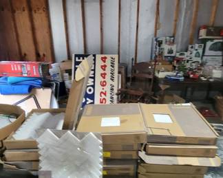 14 Boxes 5 In Each Box .Each Box Cover 5 Sft .Beautiful Mosiac Tiles. Covers About 70 S Feet . Priced To Sell