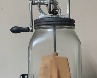 Vintage Dazey Glass Butter Churn – Hand-Crank Charm
Bring home a piece of culinary history with this classic Dazey butter churn. Featuring a hand-crank metal top and clear glass jar, it’s perfect for churning fresh, delicious butter the old-fashioned way. Ideal for collectors, homesteaders, or anyone who loves traditional kitchen tools with character.