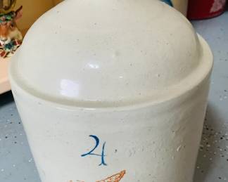Vintage Red Wing 4-Gallon Stoneware Jug – Iconic Americana
Step back in time with this classic 4-gallon jug from the renowned Red Wing Union Stoneware Co. Featuring the iconic red wing logo and rich cobalt markings, this durable stoneware piece is a testament to early American craftsmanship. Perfect for collectors or anyone looking to add authentic rustic charm to their space. A true legacy piece from Red Wing, Minnesota.