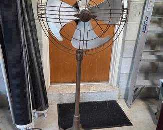 Antique fan the works amazing!