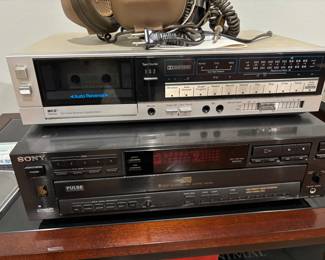 MCS Series 3577 Cassette Player
Sony CD Player