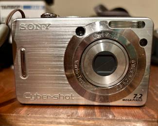 Sony Cyber-shot 7.2 Digital Camera