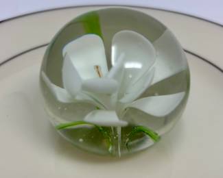 Vintage Glass Lily Flower Paperweight