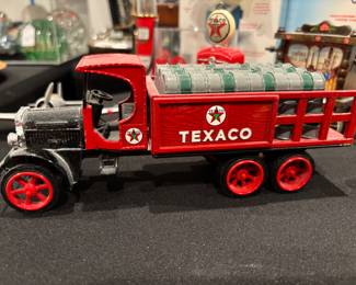 Ertl Texaco 1925 Die-cast Kenworth Stake Truck Collector’s Series #9
