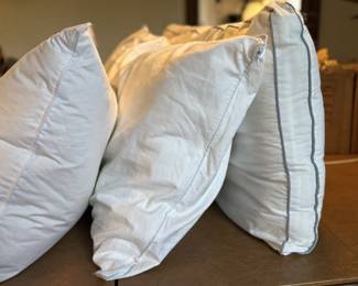 3 king-size pillows