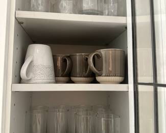 Glasses & mugs