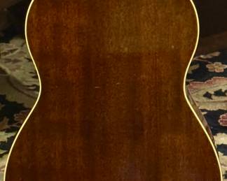Rare Vintage Gibson LG-1 Sunburst Circa 1960's Gibson LG-1 Acoustic Guitar. with New Strings. Truly a beautiful instrument.