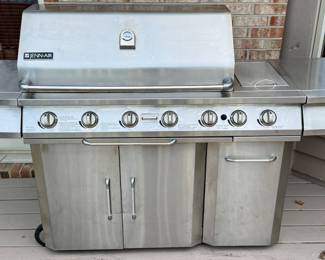 All stainless Steel Gas Grill by Jenn-Air. Perfect start to you outdoor kitchen