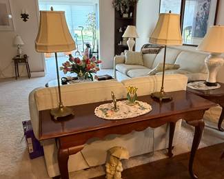 Queen Anne sofa table