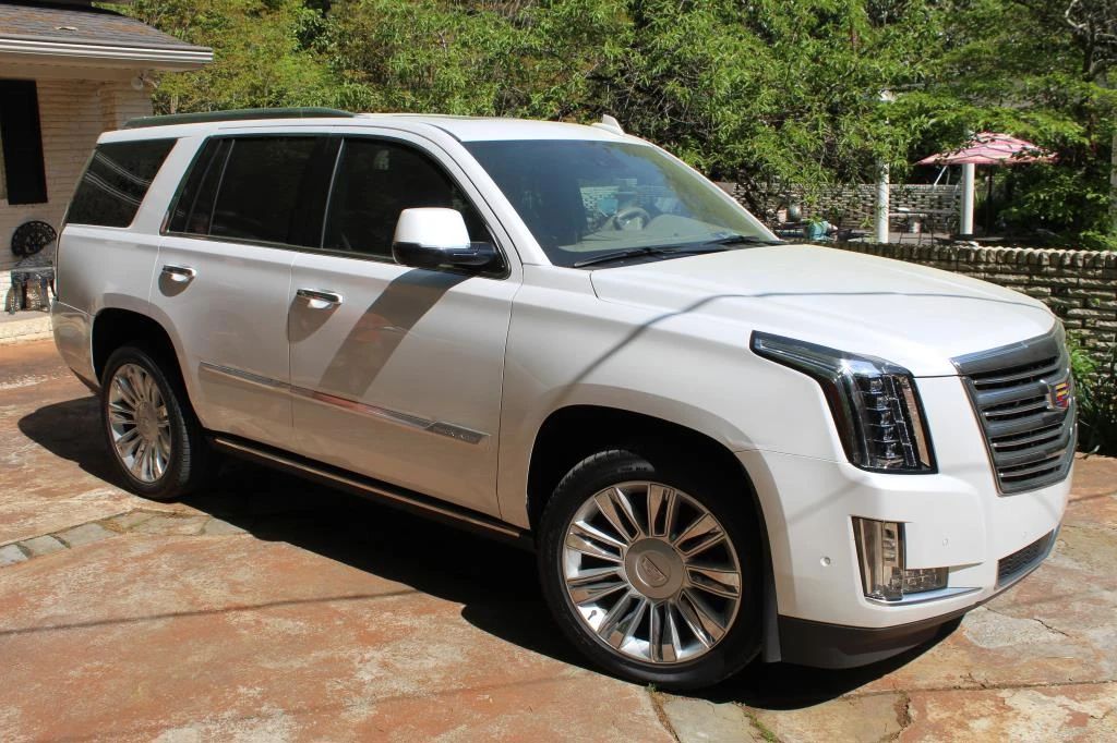 2020 Cadillac Escalade Platinum w/ 12,494 miles VIN 1GYS4DKJ4LR280140 Bruno Electric Slide - Out Lift, it does have the 3rd row bench seat, that has never been sat in.... **Certified Cashier's Check or Cash** for payment
