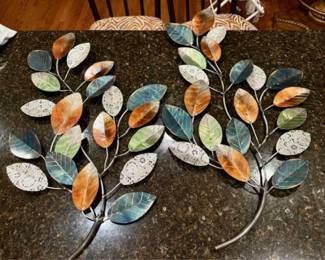 Don Bergalishe Tiger Picture & 2pcs Metal Leaf Wall Decor
