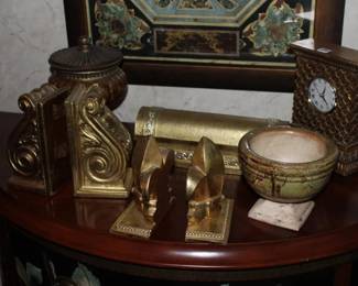 8pc Decor; bookends, lidded boxes, etc