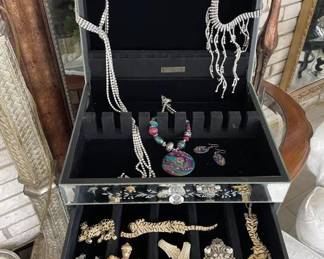 Lg. Mirrored jewelry box w/contents