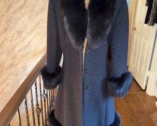 St. John Collection Black Heavy Winter Coat w/ Black Fur Trim