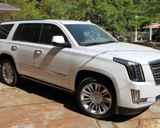 2020 Cadillac Escalade Platinum w/ 12,494 miles VIN 1GYS4DKJ4LR280140 Bruno Electric Slide - Out Lift, it does have the 3rd row bench seat, that has never been sat in.... **Certified Cashier's Check or Cash** for payment