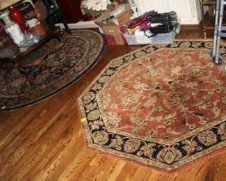 2pc Rugs 7'5" round machine rug (bald spot on 1 side) & Octagon by jewel collection