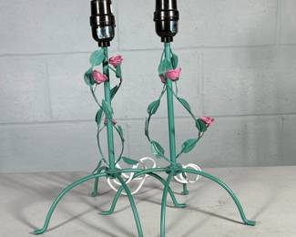 (2pc) PAIR ROSE TABLE LAMPS | Pair of small table lamps with twisting vines of roses - h. 14 x w. 10.5 x l. 10.5 in