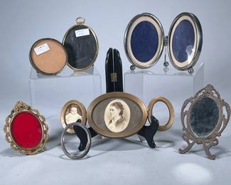 (7pc) OVAL PICTURE FRAMES | Mixed lot of brass & mixed metal oval & circular picture frames & one mirror. - h. 4 x w. 9.75 in